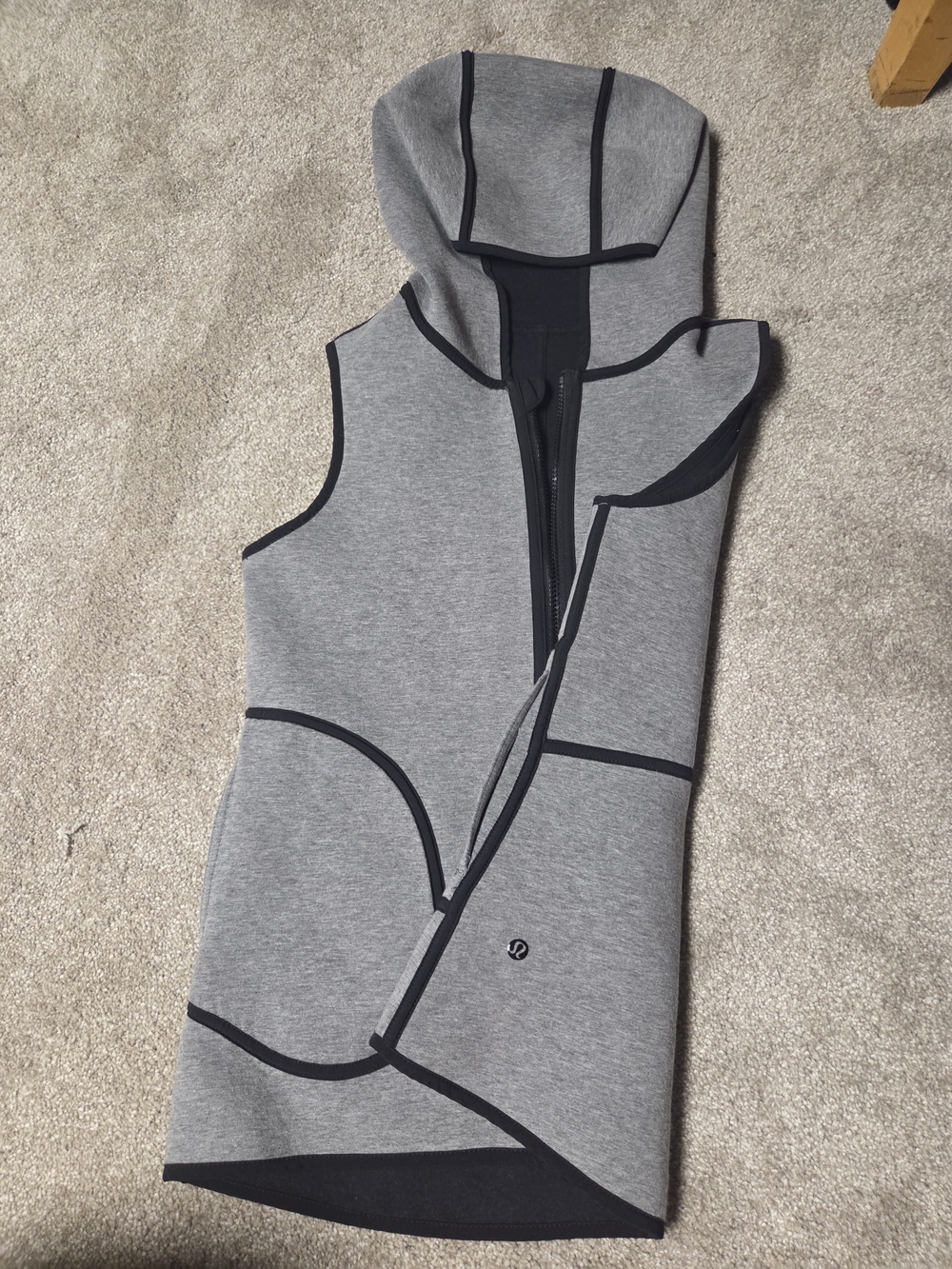 Lululemon Reversible Insculpt Vest Size 6